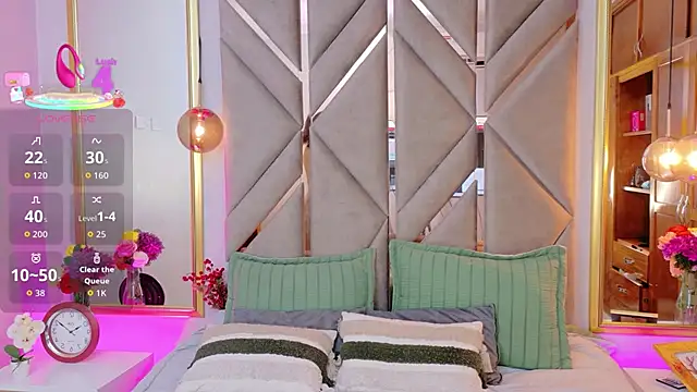 Lola King online show from 11/22/25, 04:55