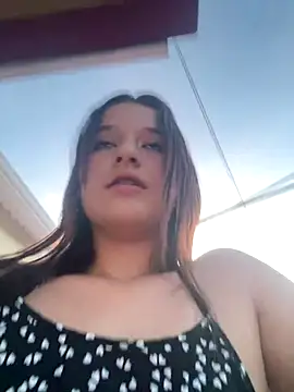 littlemelodi18 online show from 09/09/25, 11:04