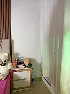 littlemelodi18 online show from 06/05/26, 10:26