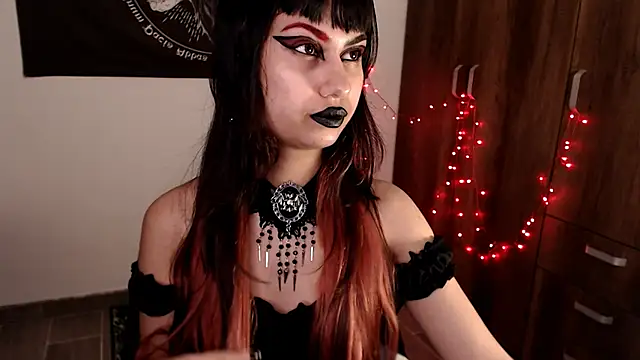 Snapshot of Little-Lucifer chatting on 03/11/26, 11:00 Little-Lucifer online show from 03/11/26, 11:00