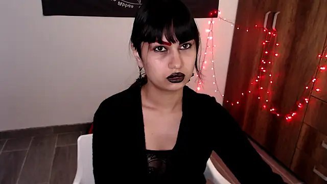 Snapshot of Little-Lucifer chatting on 05/11/26, 07:11 Little-Lucifer online show from 05/11/26, 07:11