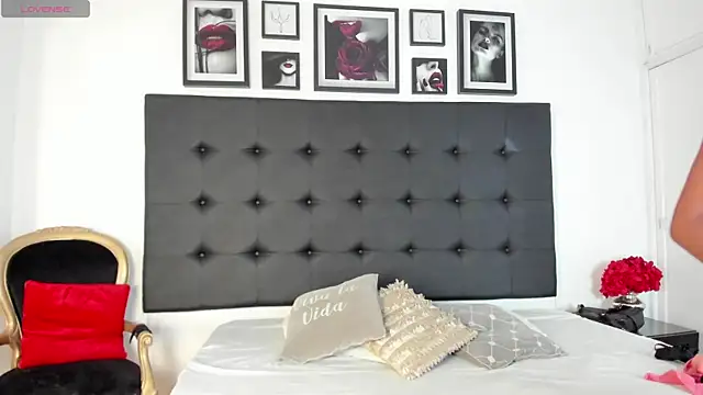 SaraDreamss online show from 01/24/25, 08:32