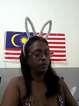 mamakarma1403 online show from 11/18/25, 02:17