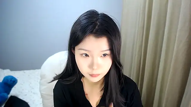 Snapshot of peggy-panda chatting on 10/25/25, 08:33 peggy-panda online show from 10/25/25, 08:33