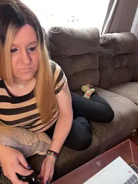 PuckBunny17 online show from 12/12/24, 08:43