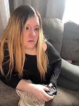 PuckBunny17 online show from 01/14/25, 06:28