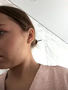 AliceBrayan online show from 09/27/25, 05:12