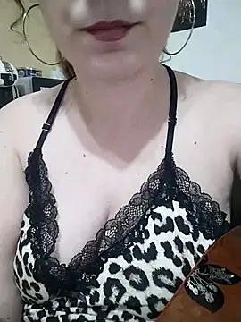 Snapshot of Ketty997 chatting on 03/07/25, 12:04 Ketty997 online show from 03/07/25, 12:04