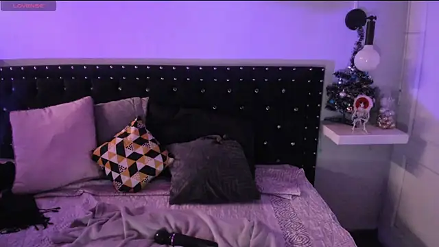 Ghosty Doll online show from 12/14/25, 01:16