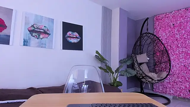 Angela donnato online show from 11/22/25, 03:38