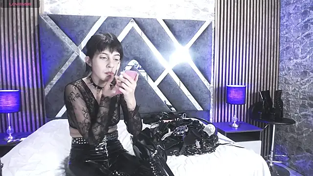 bellatrix25 online show from 12/04/24, 08:29