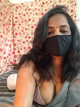 Snapshot of Nehubhabhi26 chatting on 03/07/25, 09:07 Nehubhabhi26 online show from 03/07/25, 09:07