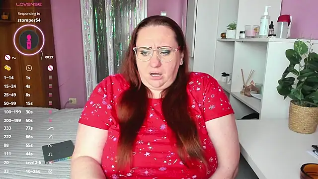 Snapshot of lovely_adelle chatting on 02/05/25, 01:22 lovely adelle online show from 02/05/25, 01:22