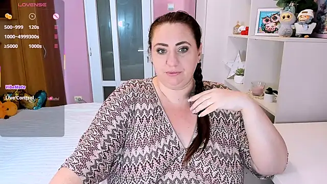 Snapshot of lovely_adelle chatting on 11/24/25, 08:19 lovely adelle online show from 11/24/25, 08:19