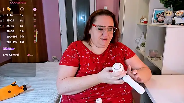 Snapshot of lovely_adelle chatting on 12/22/25, 05:54 lovely adelle online show from 12/22/25, 05:54