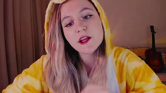 Snapshot of Diana_Flower chatting on 12/06/24, 11:11 Diana Flower online show from 12/06/24, 11:11