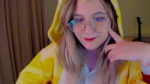 Snapshot of Diana_Flower chatting on 12/06/24, 02:17 Diana Flower online show from 12/06/24, 02:17