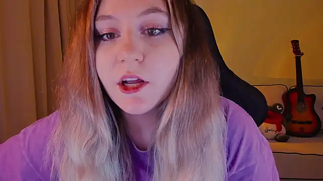 Snapshot of Diana_Flower chatting on 12/09/24, 03:11 Diana Flower online show from 12/09/24, 03:11