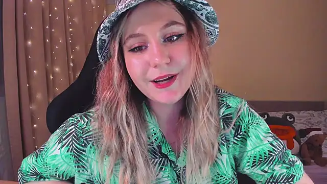 Snapshot of Diana_Flower chatting on 12/26/24, 01:43 Diana Flower online show from 12/26/24, 01:43