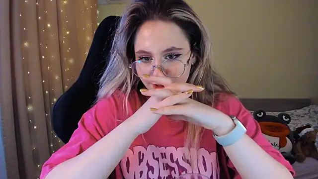 Snapshot of Diana_Flower chatting on 01/05/25, 12:42 Diana Flower online show from 01/05/25, 12:42