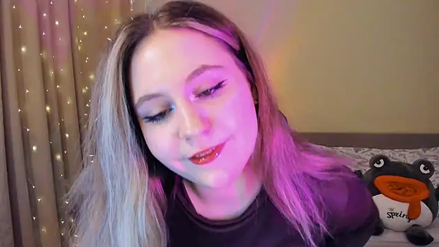 Snapshot of Diana_Flower chatting on 01/12/25, 09:19 Diana Flower online show from 01/12/25, 09:19