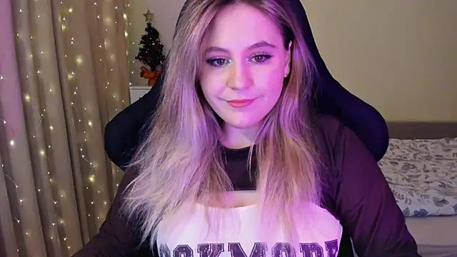 Snapshot of Diana_Flower chatting on 01/12/25, 12:44 Diana Flower online show from 01/12/25, 12:44