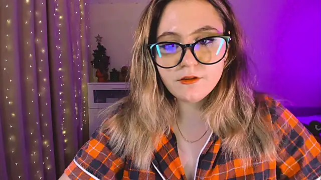 Snapshot of Diana_Flower chatting on 02/02/25, 01:19 Diana Flower online show from 02/02/25, 01:19