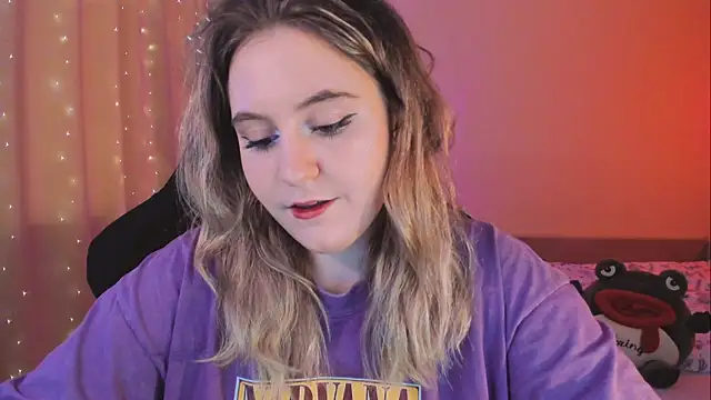 Snapshot of Diana_Flower chatting on 02/08/25, 09:35 Diana Flower online show from 02/08/25, 09:35