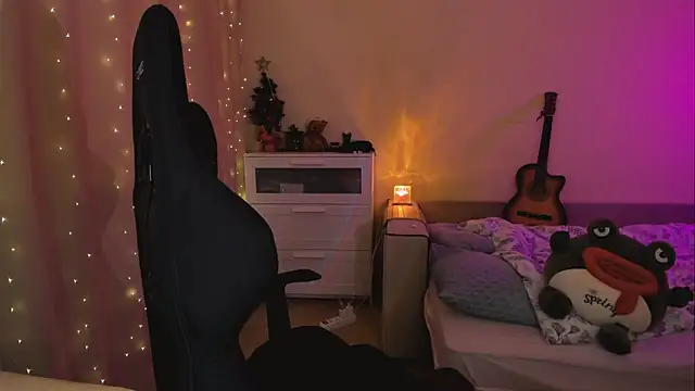 Snapshot of Diana_Flower chatting on 02/09/25, 12:52 Diana Flower online show from 02/09/25, 12:52