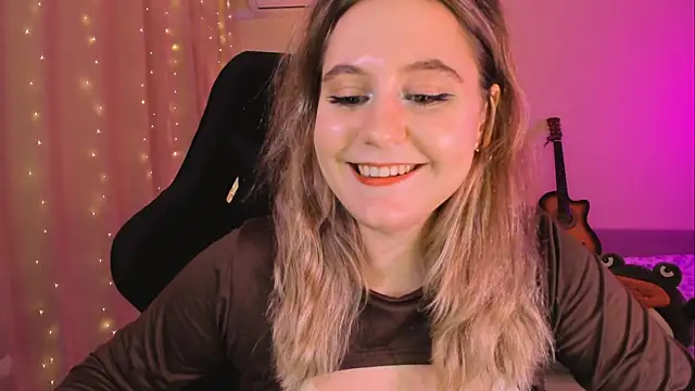 Snapshot of Diana_Flower chatting on 02/10/25, 01:22 Diana Flower online show from 02/10/25, 01:22