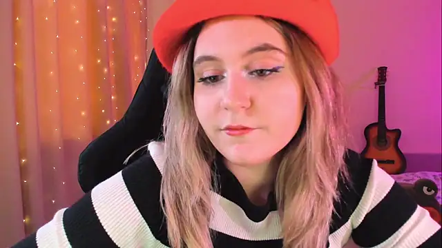 Snapshot of Diana_Flower chatting on 02/13/25, 10:12 Diana Flower online show from 02/13/25, 10:12