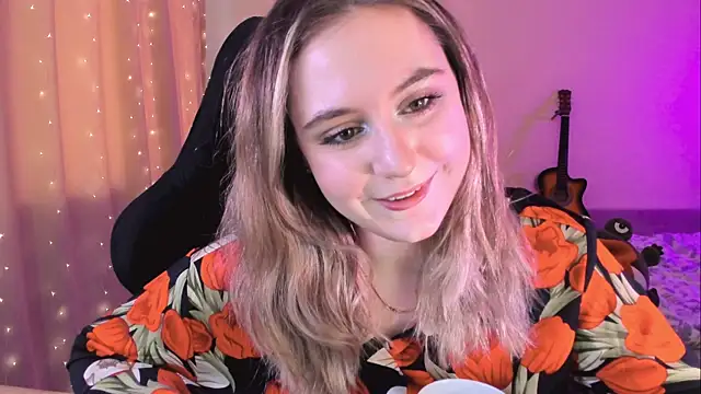 Snapshot of Diana_Flower chatting on 02/15/25, 09:27 Diana Flower online show from 02/15/25, 09:27