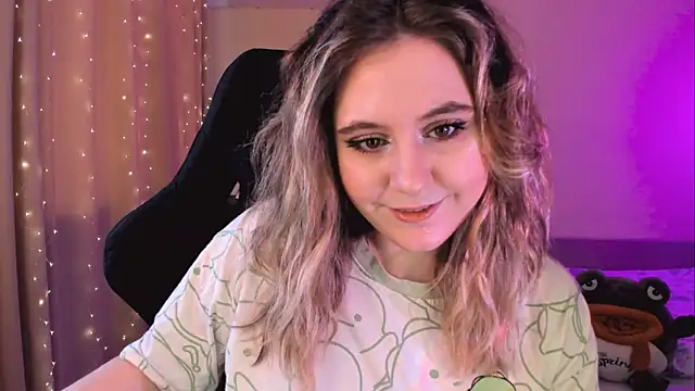 Snapshot of Diana_Flower chatting on 02/18/25, 10:16 Diana Flower online show from 02/18/25, 10:16