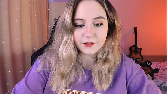 Snapshot of Diana_Flower chatting on 02/21/25, 10:07 Diana Flower online show from 02/21/25, 10:07