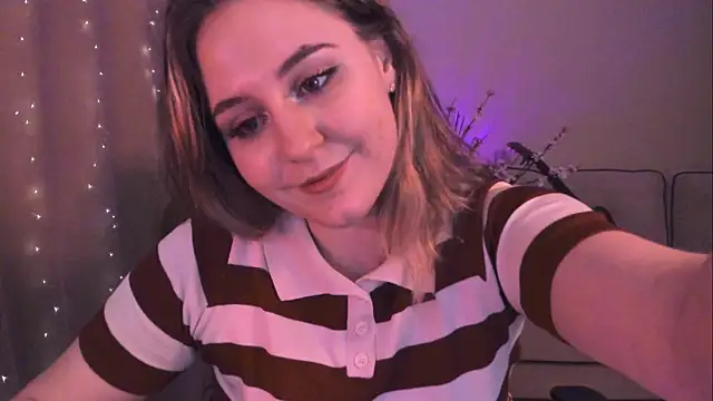 Snapshot of Diana_Flower chatting on 02/23/25, 06:45 Diana Flower online show from 02/23/25, 06:45