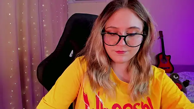 Snapshot of Diana_Flower chatting on 03/13/25, 08:48 Diana Flower online show from 03/13/25, 08:48