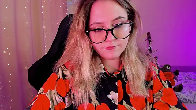 Snapshot of Diana_Flower chatting on 03/15/25, 08:58 Diana Flower online show from 03/15/25, 08:58