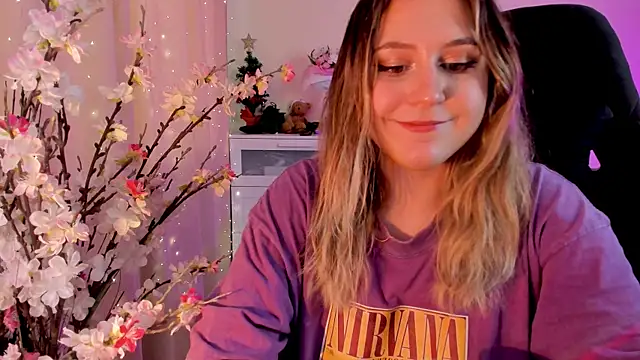 Snapshot of Diana_Flower chatting on 03/21/25, 10:06 Diana Flower online show from 03/21/25, 10:06