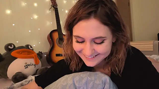 Snapshot of Diana_Flower chatting on 09/17/25, 12:51 Diana Flower online show from 09/17/25, 12:51