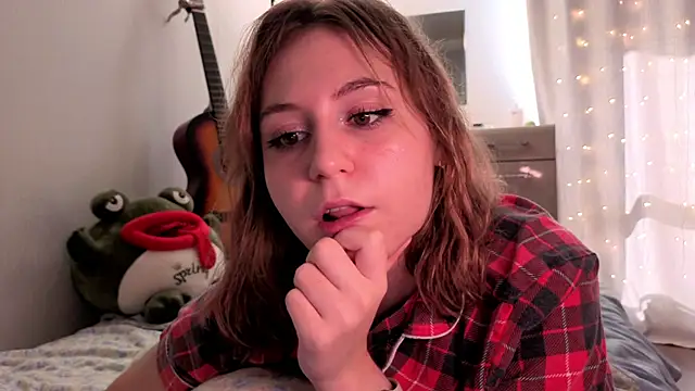 Snapshot of Diana_Flower chatting on 09/25/25, 09:35 Diana Flower online show from 09/25/25, 09:35