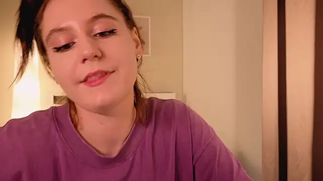 Snapshot of Diana_Flower chatting on 11/07/25, 03:17 Diana Flower online show from 11/07/25, 03:17