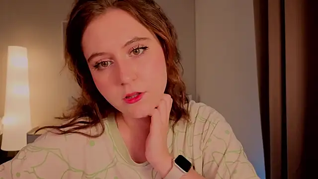 Snapshot of Diana_Flower chatting on 11/30/25, 04:38 Diana Flower online show from 11/30/25, 04:38