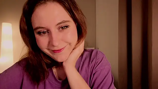 Snapshot of Diana_Flower chatting on 12/03/25, 04:09 Diana Flower online show from 12/03/25, 04:09