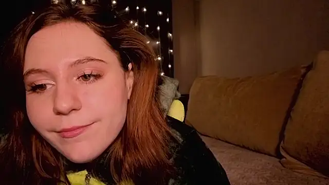 Snapshot of Diana_Flower chatting on 12/15/25, 01:10 Diana Flower online show from 12/15/25, 01:10