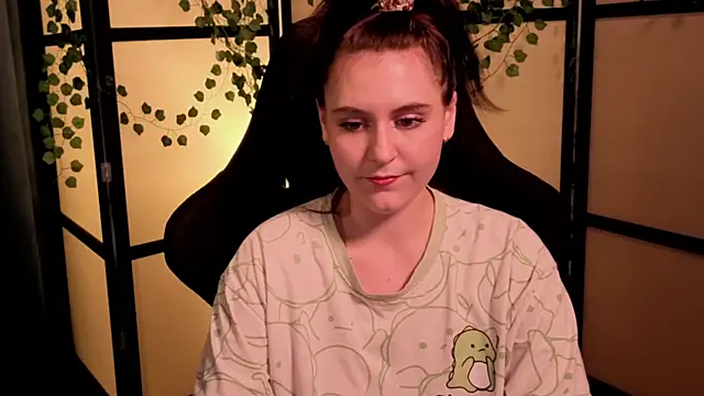 Snapshot of Diana_Flower chatting on 01/08/26, 11:23 Diana Flower online show from 01/08/26, 11:23