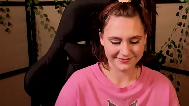 Snapshot of Diana_Flower chatting on 02/07/26, 01:04 Diana Flower online show from 02/07/26, 01:04