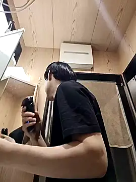 whitebriefboy online show from 04/21/26, 02:51