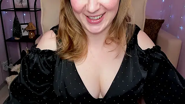 Snapshot of Helens_love chatting on 12/27/24, 07:51 Helens love online show from 12/27/24, 07:51