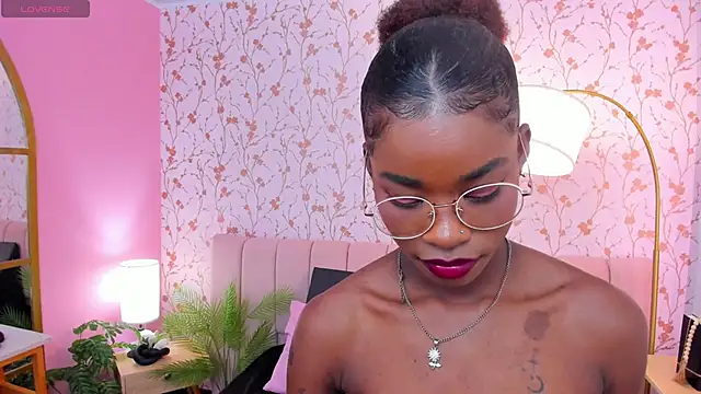 amber-hill online show from 02/26/25, 01:11