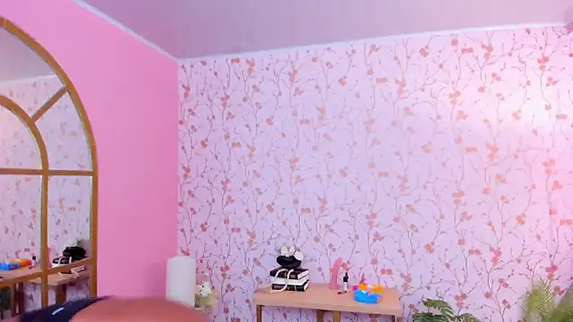 amber-hill online show from 03/22/25, 01:22